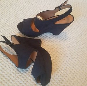Nine west wedge heel Navy 6.5 LIKE NEW